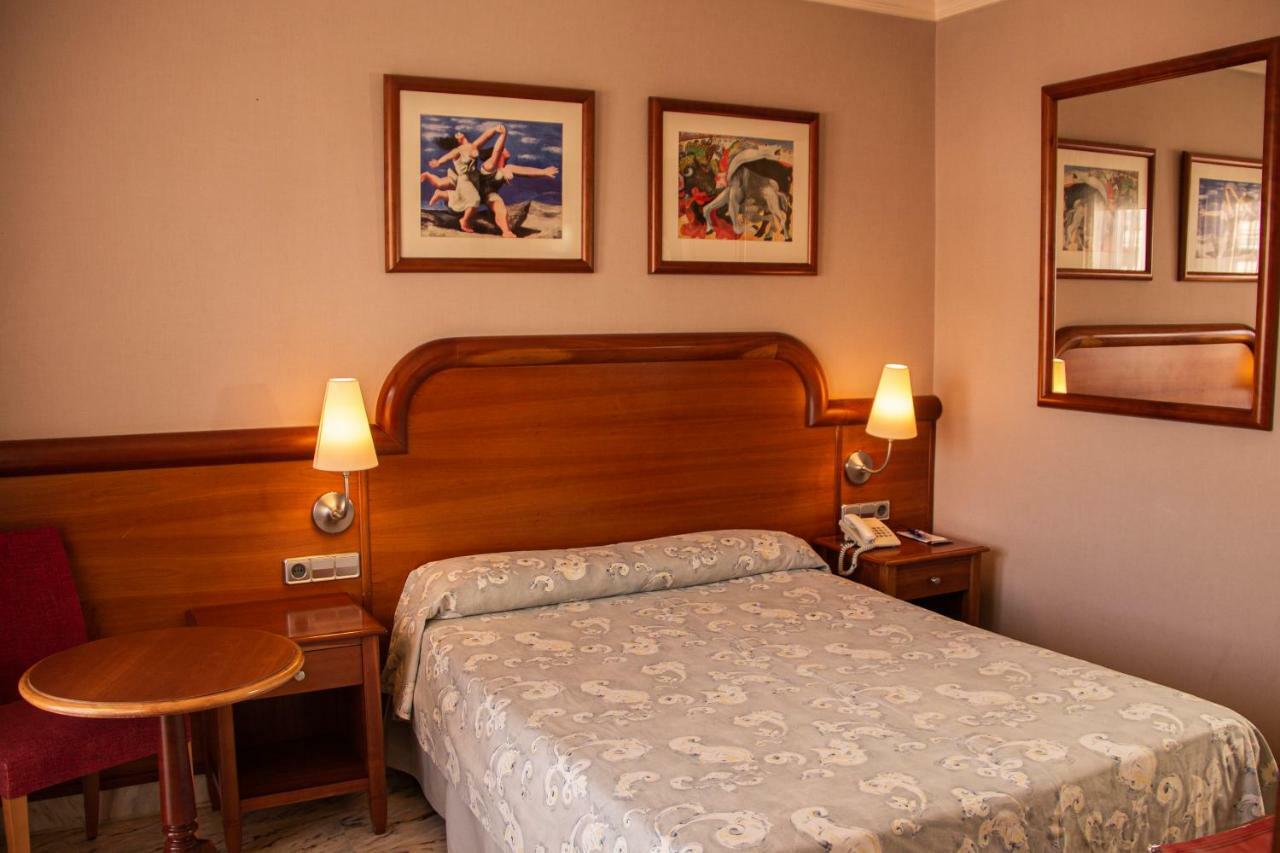 Budget Double Room,911077066:JPEG